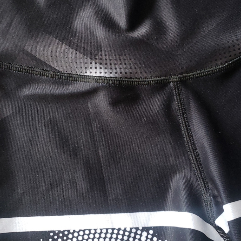 Workout shorts Size XS - Small - Picture 3 of 6
